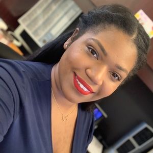 Meet your Posher, Nija